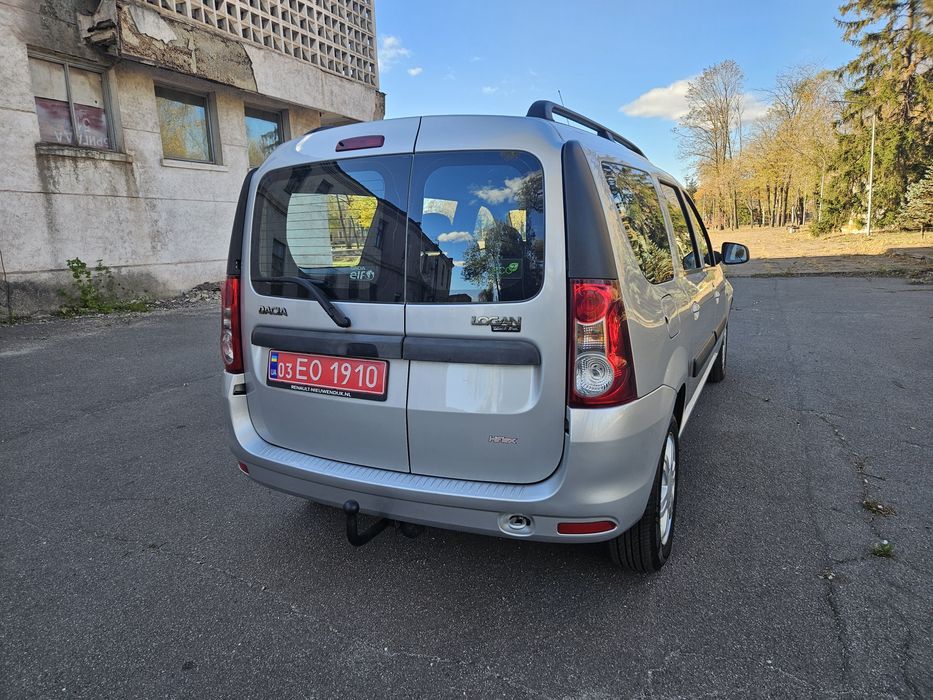 Продам Dacia Logan MCW Laureat Black Line 2012 г.в