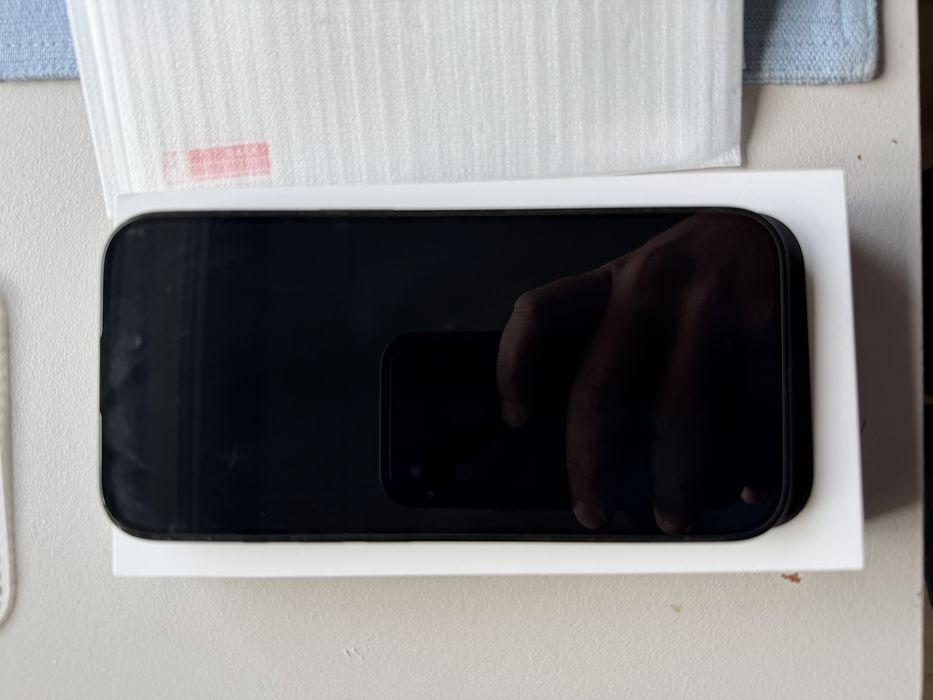 Iphone 16 czarny