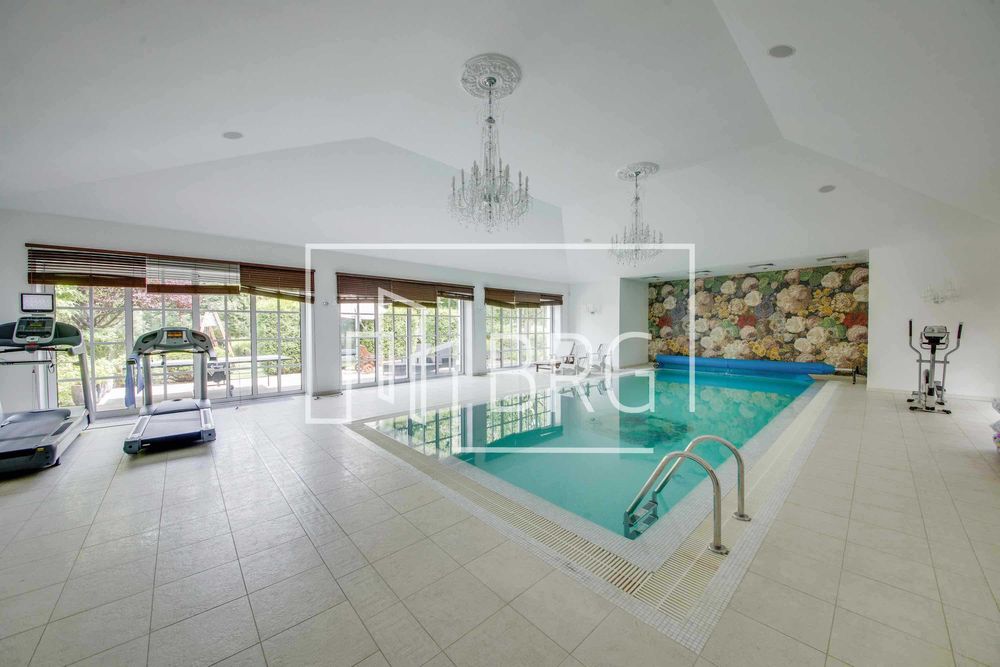 Аренда шикарный особняк бассейн выход на Днепр Дамба Козин без %