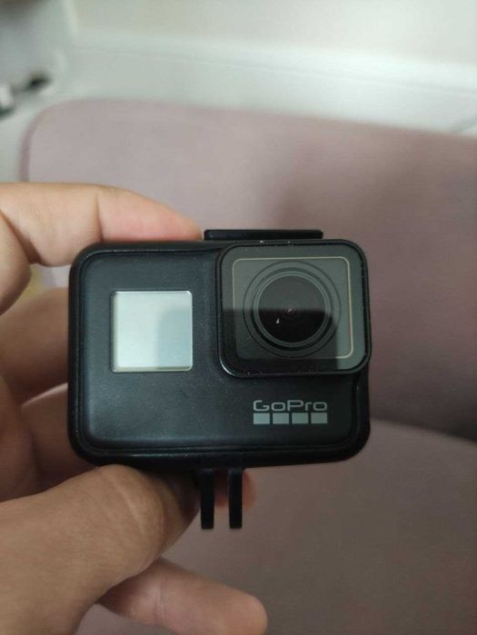 GoPro HERO 7 Black + duży zestaw akcesoriów, 3 baterie, ładowarka, karta