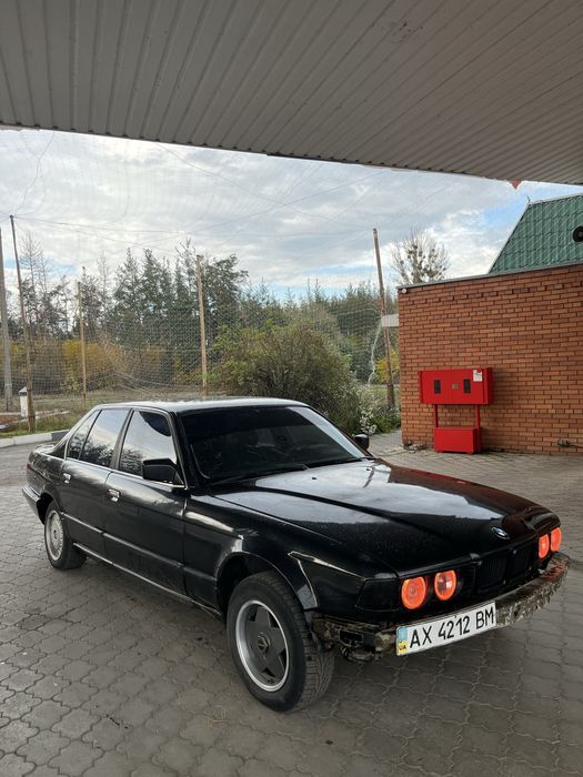 в продаже BMW 7 серии е32