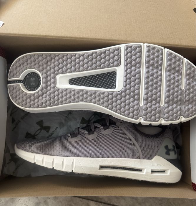 Кросівки Under Armour HOVR SLK жіночі