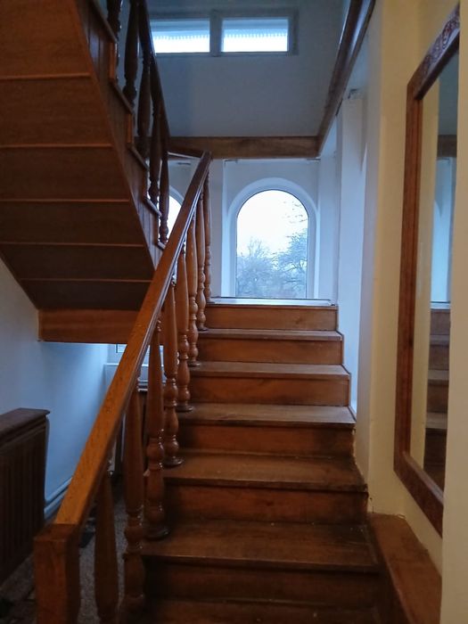 Оренда 2 кімнатна в будинку Роша вул.Ленківська