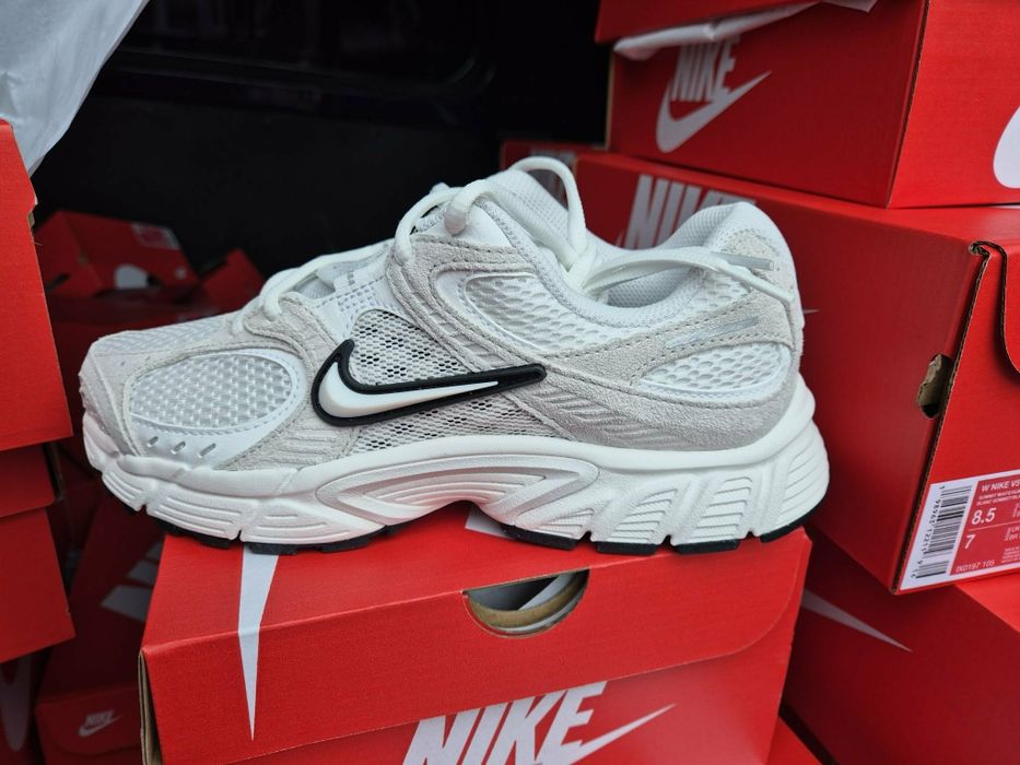 Nike V5 RNR Suede