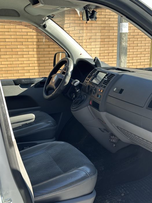 Volkswagen T5 2.5 автомат 217т км