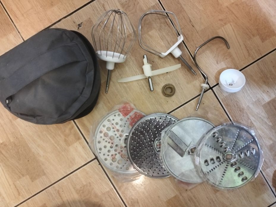 Комплектуючі до кухонного комбайну Bosch MUM54240/01