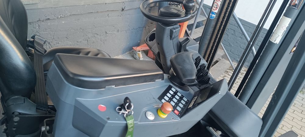 Вилковий навантажувач, кара, погрущик