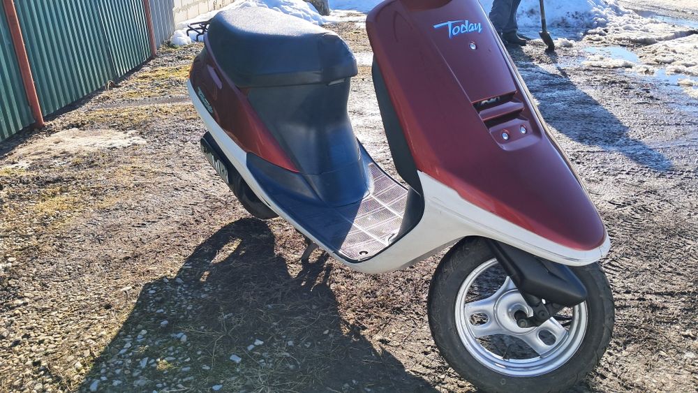 Продам скутер 2т хонда такт 24аф