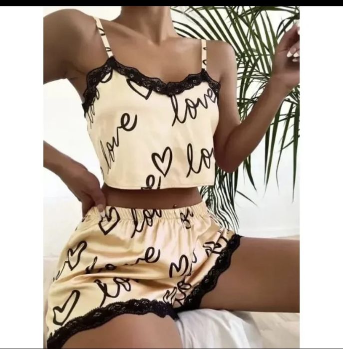 Піжами для сну жіночі