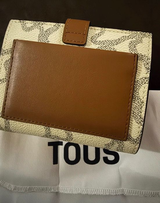 Carteira Tous nova muito bonita