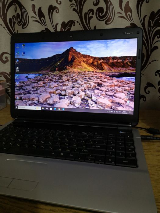 Ноутбук Gigabyte Q1585N