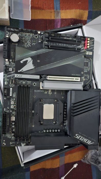 Z790 Aorus Elite AX + i5-13600k