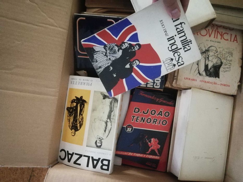 Livros de edições antigas