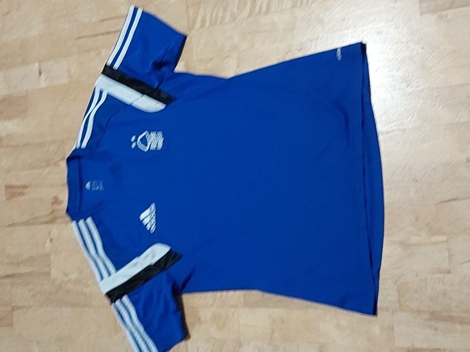 Продам футбольну футболку Nottinhem forest орігінал