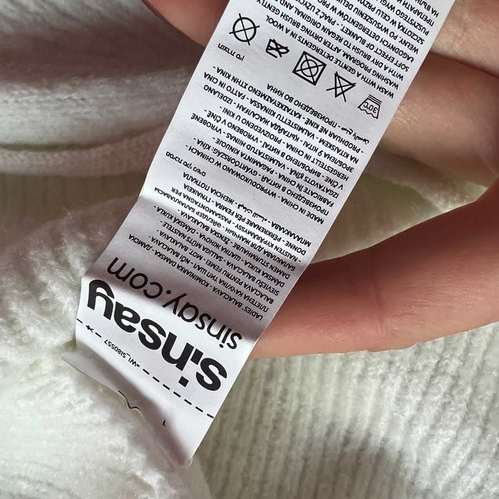 balaclava prążkowana na zimę z kominem sinsay z wiązaniem kremowa