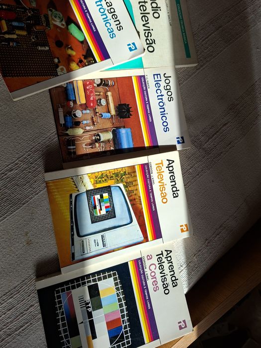 Livros de eletrónica a três euros