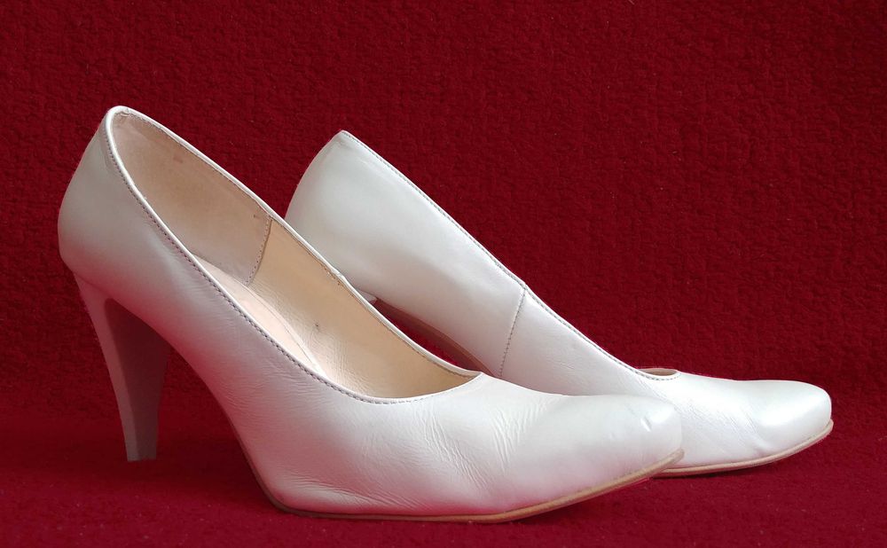 Suknia ślubna klasyczna ecru 40