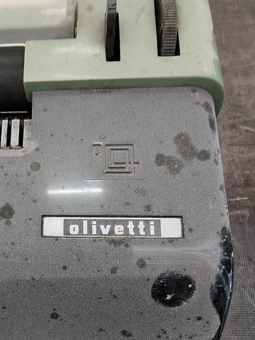 Calculadora  antiga olivetti