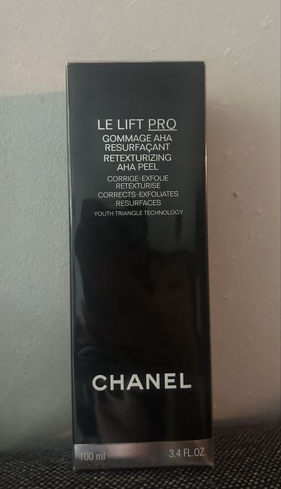 Le Lift Chanel Peeling Le Lift Pro z kwasami AHA