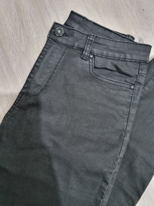Czarne spodnie skinny