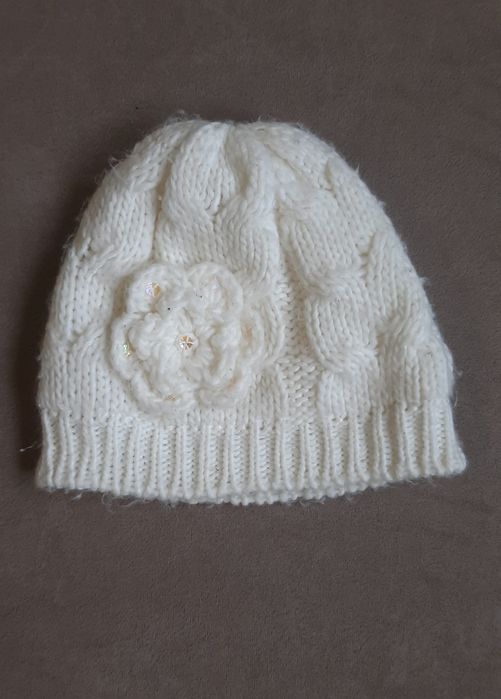 Шапочка, шапка зима, осінь на дівчинку. Дуже багато шапок на 1-3 роки.