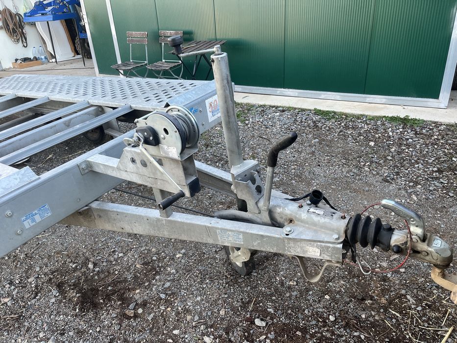 Atrelado porta Carros 2700kg