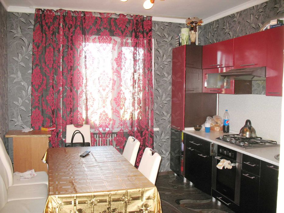 Продается просторная 4к. квартира на Намыве.ц6