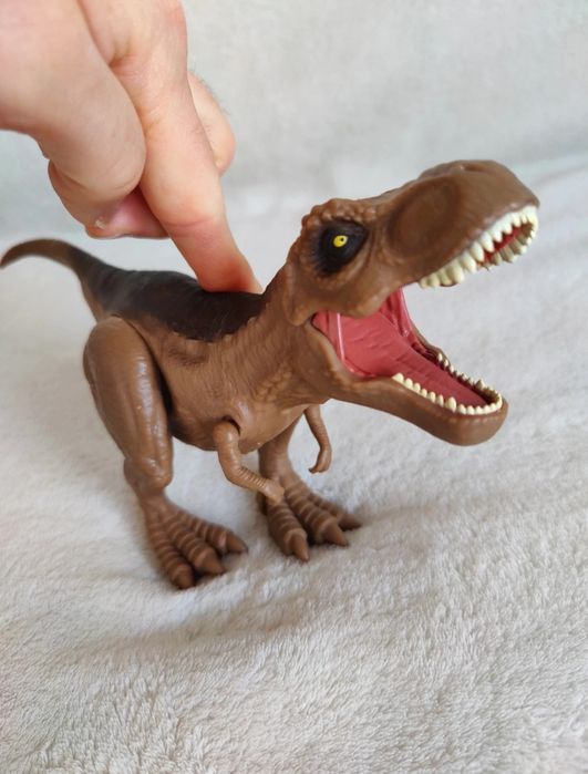 Figurka dinozaur Tyranozaur T- Rex tirex otwiera paszczę ryczy dźwięk