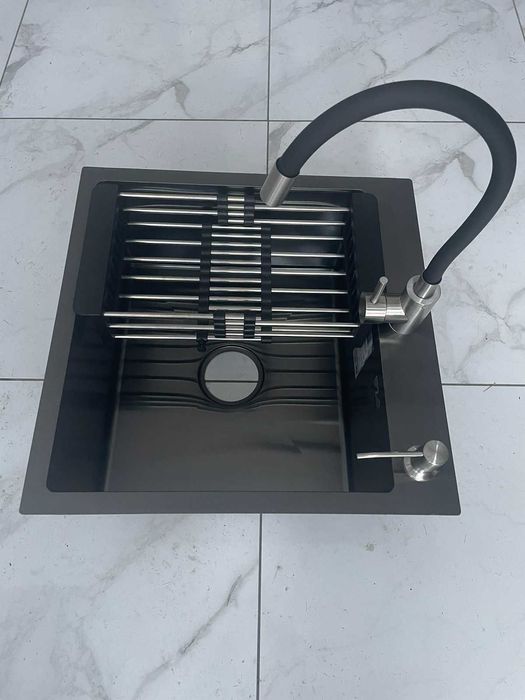 Мийка Kroner 5050 чорна з сифоном кошиком дозатором та гнучким краном