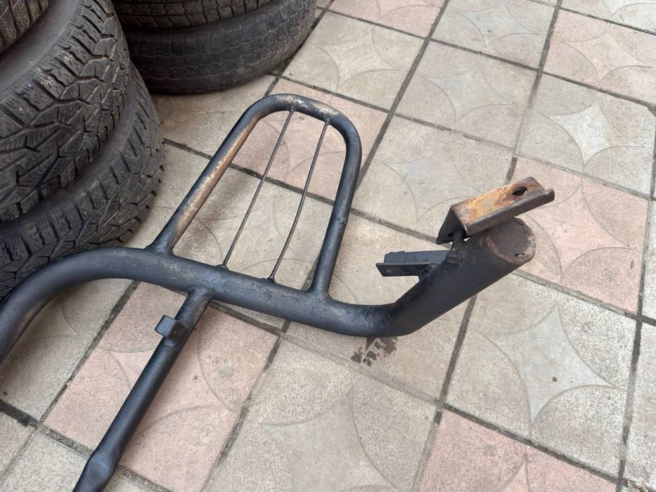 Кенгурятник на Ниву