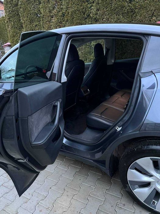 Tesla Model Y Long Range Dual Motor 82 kW