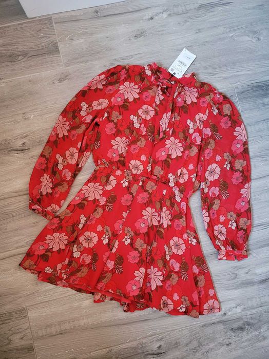 Zwiewna sukienka w kwiaty z wiązaniem Zara vintage boho M