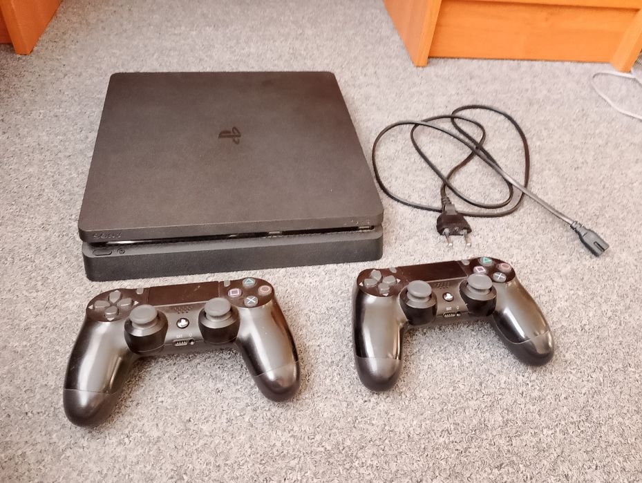 PlayStation 4 Slim