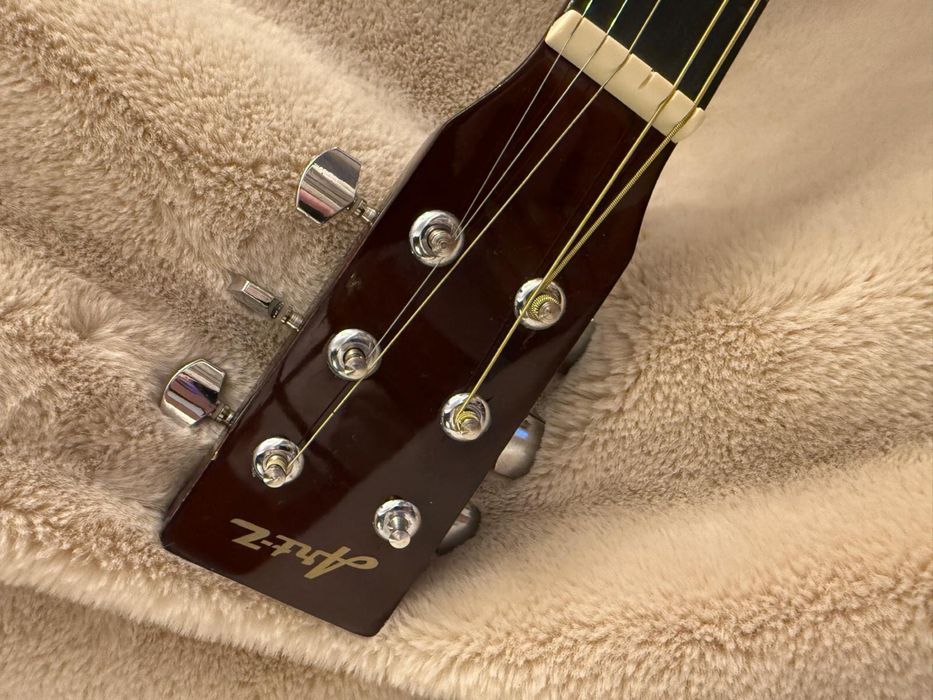 Guitarra acústica ART-Z