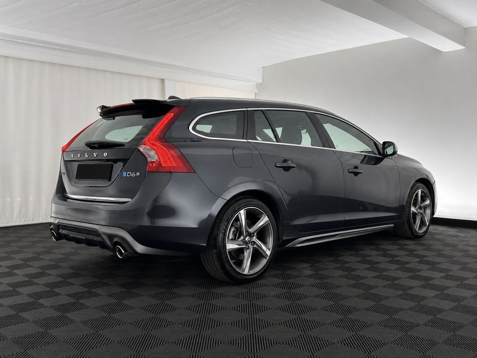 Volvo V60 Volvo V60 D6 Plug-in Hybrid R-Design Polestar