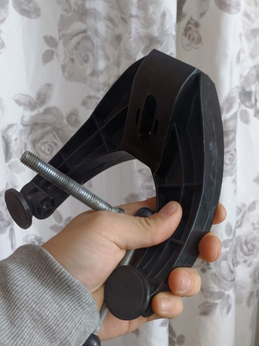 Ігрове кермо Thrustmaster T500 краще за Thrustmaster T300