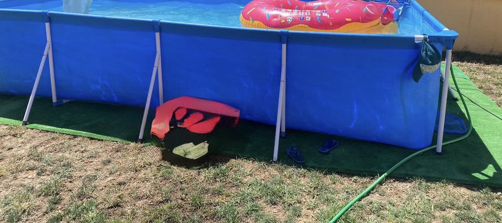 Piscina desmontável tubular e retangular Intex