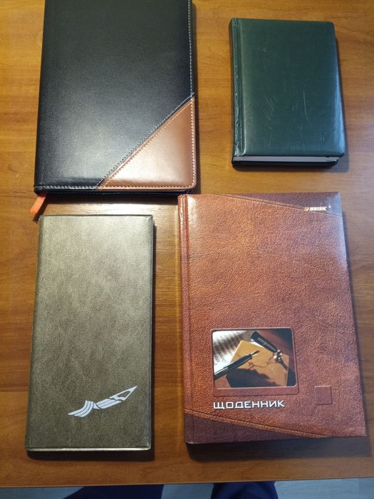 Продам разные тетради,ежедневники...