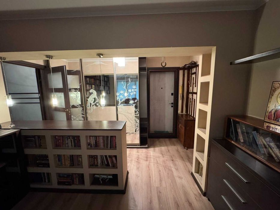 Продажа 2 комнатной квартиры, Тополь 2,ремонт,безнал