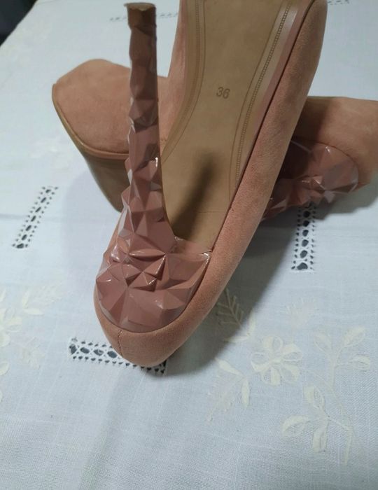 Sapatos salto alto usados 1 vez