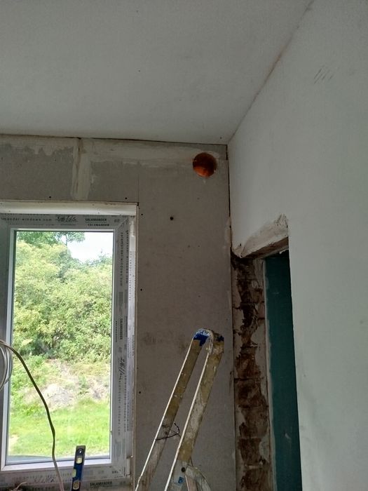 Wiercenie diamentowe , wiercenie w betonie , pustaku cegle