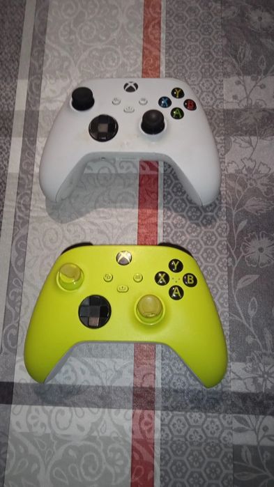 Vendo Xbox One S Como Nova