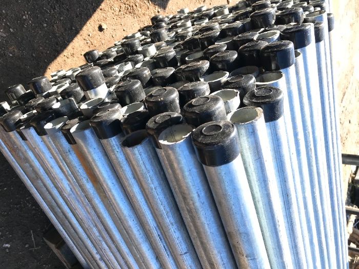 słupki pod siatkę fi 42,4x2mm