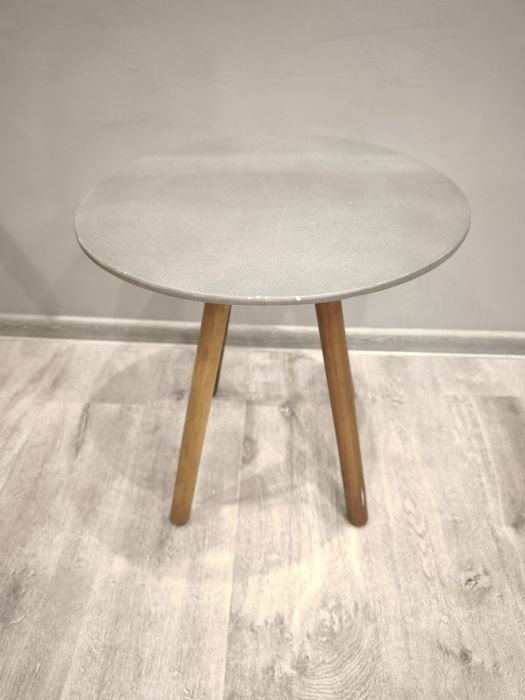 Stolik kawowy o średnicy 44 cm