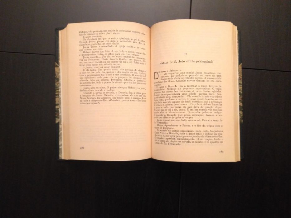 Assinado pelo autor - Erico Veríssimo - A vida de Joana D'Arc