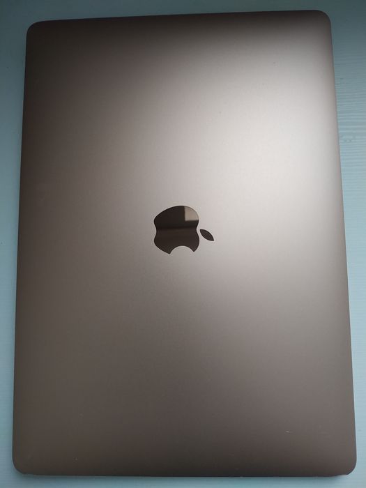 MacBook Air 13 рожевого кольору