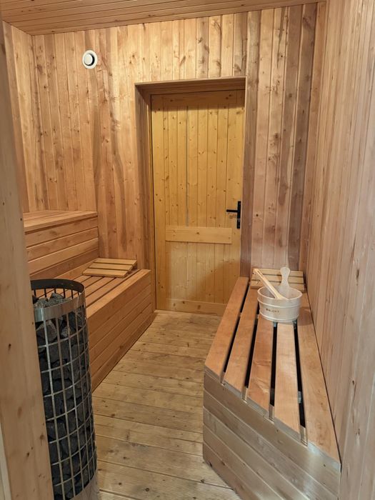 Domek nr 3 z jacuzzi (termobania), staw, sauna, 10 osób