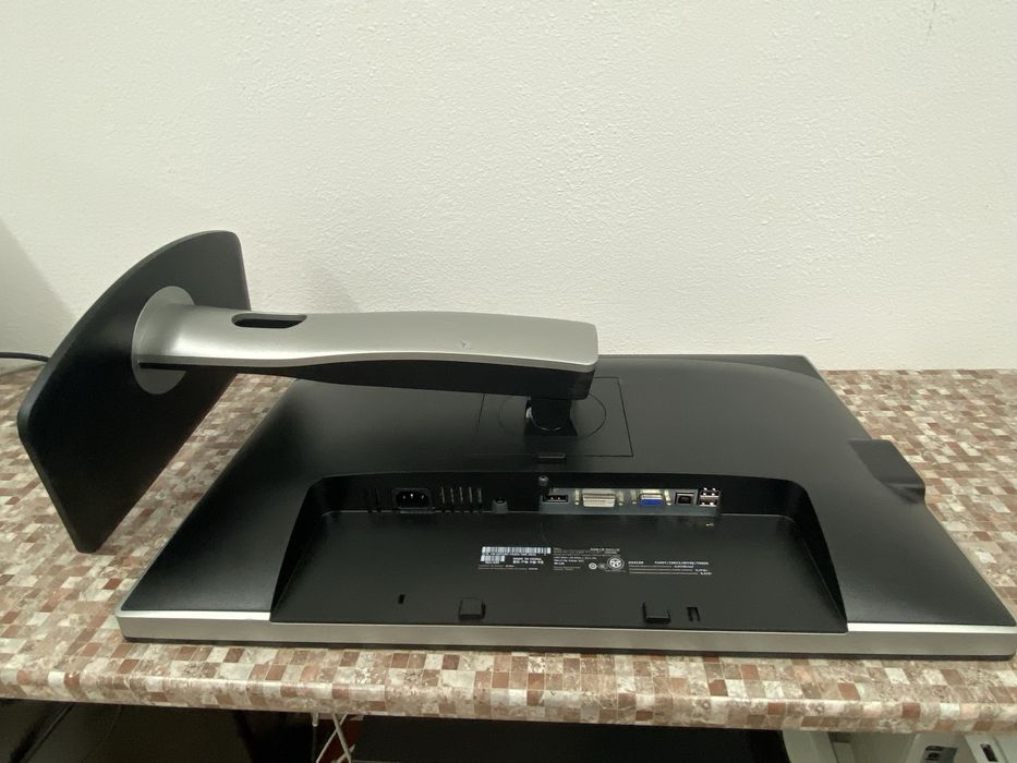 Монітор Dell U2412M 24" IPS (робочий, перевірений) 1920×1200