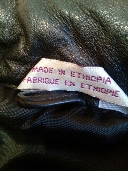 Нова добротна чоловіча шкіряна куртка