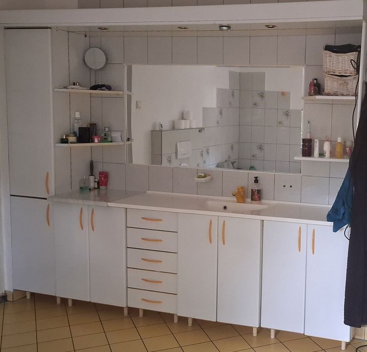 Oddam zestaw mebli łazienkowych